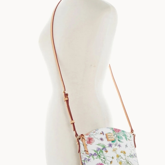 ✨️🤍 NEW Dooney & Bourke Botanical Collection Suki Crossbody ✨️🤍 - Picture 6 of 9